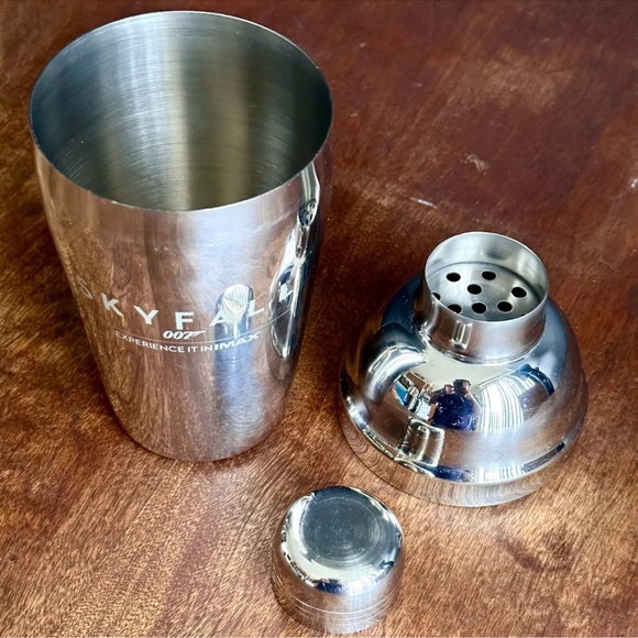 [SOLD] Rare SKYFALL IMAX Cocktail Martini Shaker Stainless- James Bond 007 Craig - Picture 6 of 7